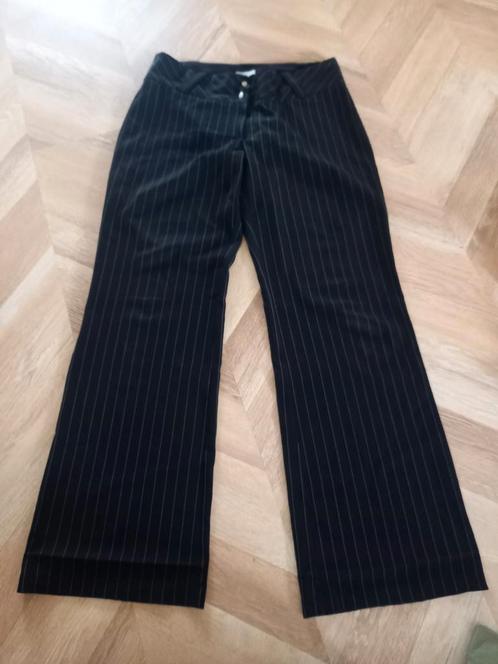 Broek pantalon krijtstreep maat 40, Kleding | Dames, Broeken en Pantalons, Zo goed als nieuw, Maat 38/40 (M), Zwart, Ophalen of Verzenden