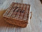 Rattan theedoosje Riviera Maison, Ophalen of Verzenden, Zo goed als nieuw, Vierkant, Riet