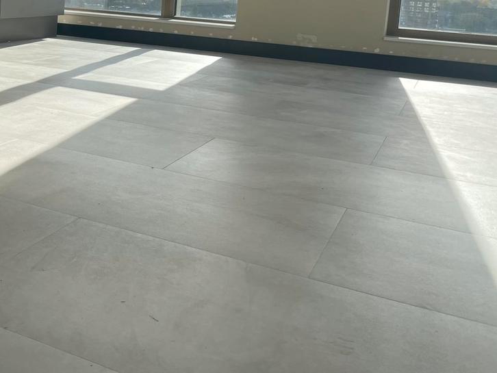 Vinyl vloer grijs - 80m2, Doe-het-zelf en Verbouw, Vloerdelen en Plavuizen, Zo goed als nieuw, Overige typen, Kunststof, 50 tot 150 cm