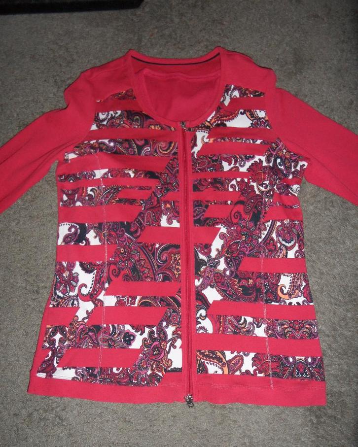 Donkerrood damesvest (XL) met bijbehorende top (L), Bonita, Kleding | Dames, Truien en Vesten, Zo goed als nieuw, Maat 46/48 (XL) of groter