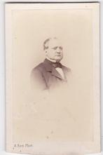 CDV van een Man in een Pak - Foto A. ken Parijs -, Verzamelen, Foto's en Prenten, Verzenden, Voor 1940, Gebruikt, Foto