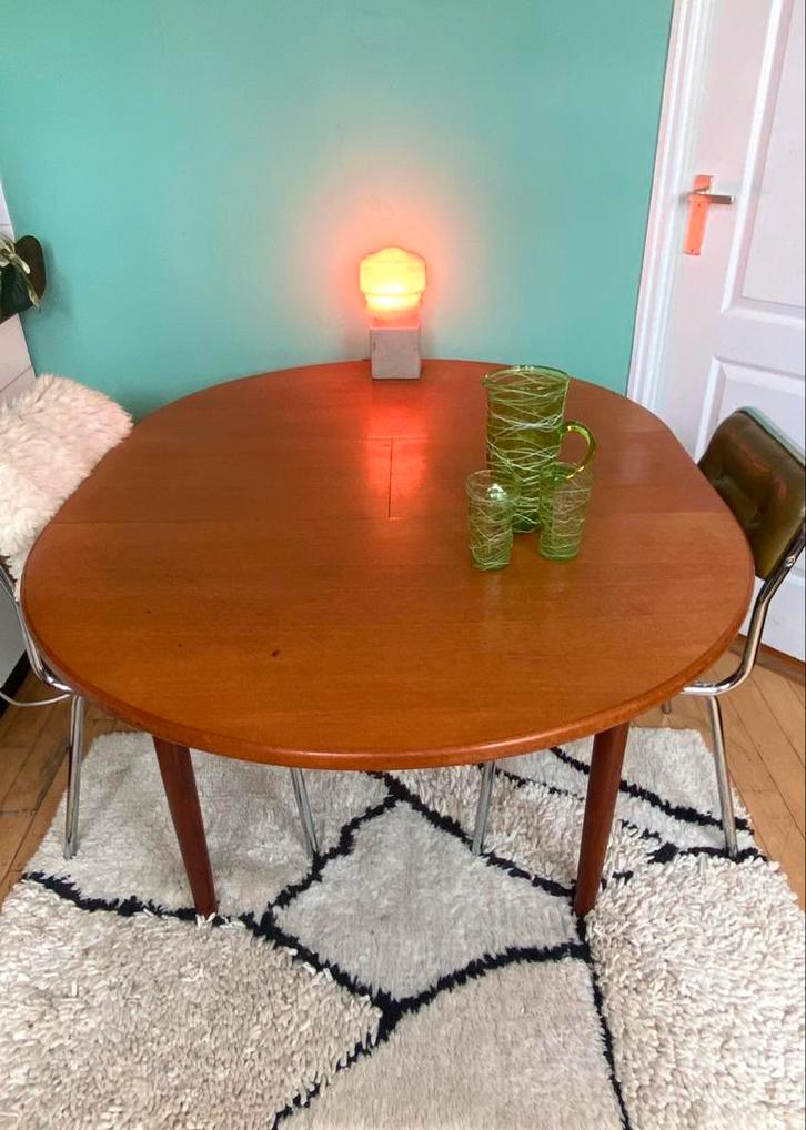 Midcentury Houten Eettafel, Vintage Uitschuifbaar Rond Ovaal, Huis en Inrichting, Tafels | Eettafels, Ophalen