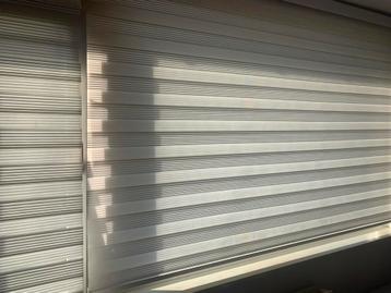 Witte rolgordijnen zebra 332 x 160 beschikbaar voor biedingen