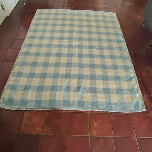 Mooie dikke vintage Aabe 100% wol deken  235 x175 cm, Verzamelen, Retro, Ophalen of Verzenden