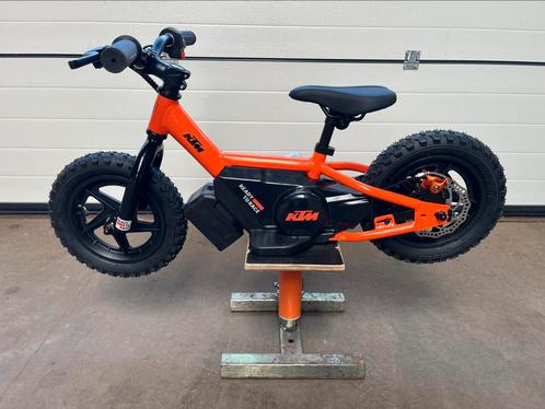 Elektrische loopfiets 12 inch.  KTM, Kinderen en Baby's, Speelgoed | Buiten | Accuvoertuigen, Nieuw, Ophalen of Verzenden