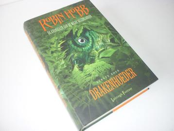 Robin Hobb: Drakenhoeder  (Wilde Regenlanden – boek 1) beschikbaar voor biedingen
