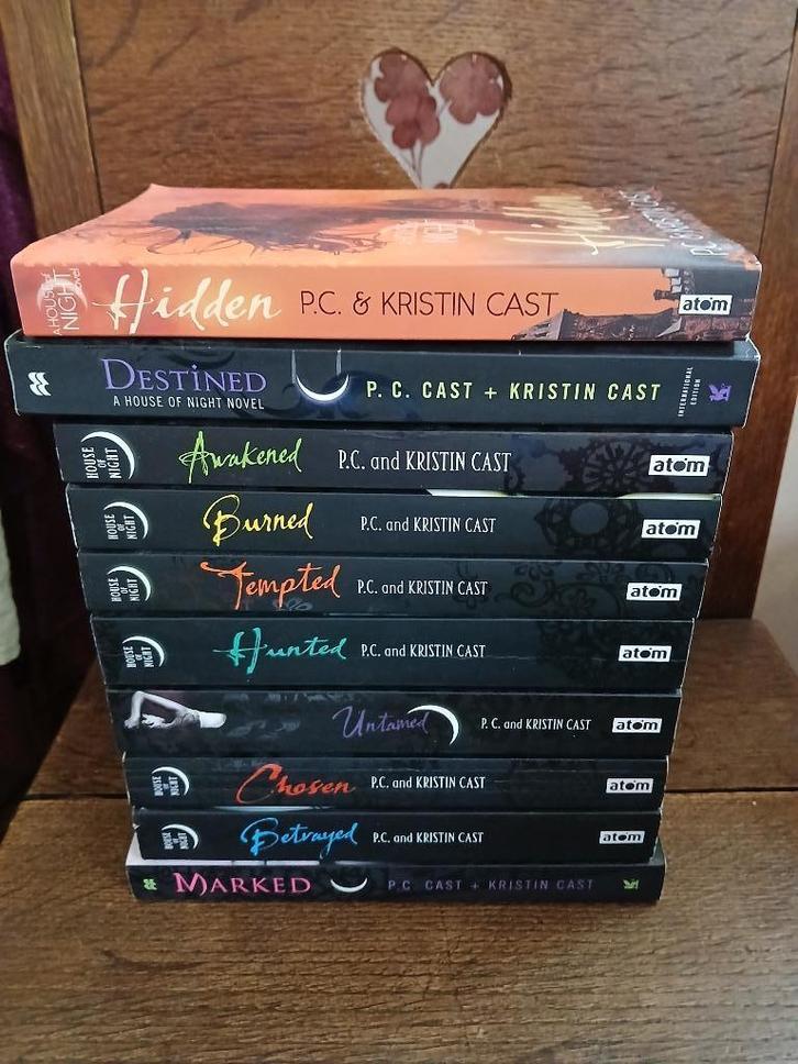 P. C. Cast en Kristin Cast - Serie van a house of night, Boeken, Taal | Engels, Zo goed als nieuw, Ophalen of Verzenden