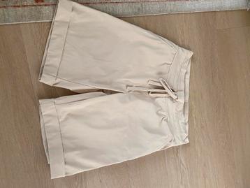 Zgan. bermuda XS Studio Anneloes , beige beschikbaar voor biedingen