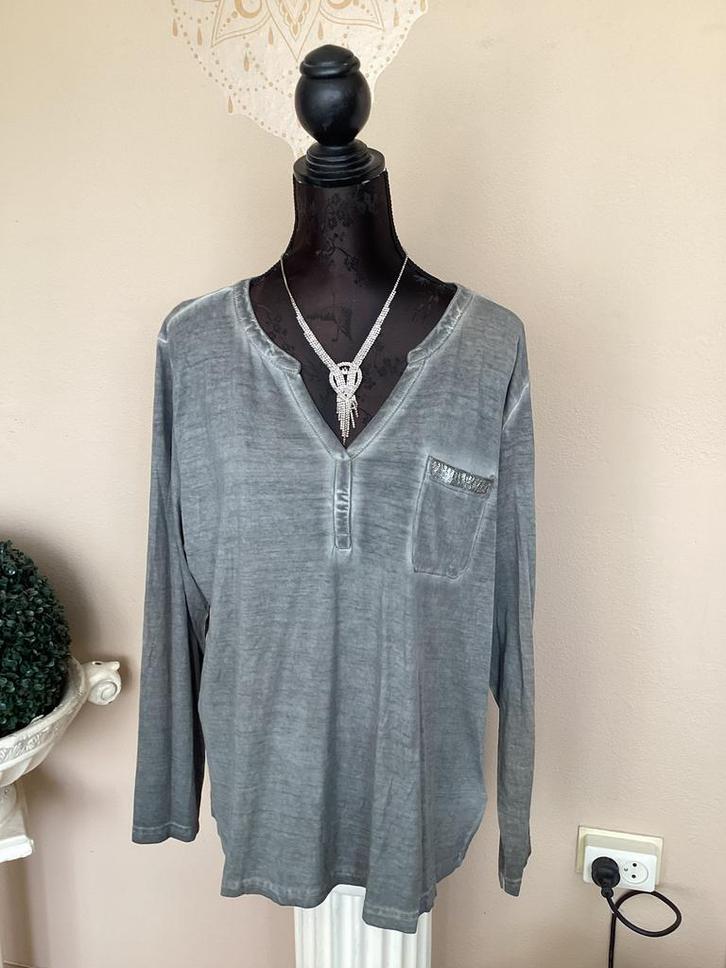 Mooi groen shirt met lange mouwen 44, Kleding | Dames, Pyjama's, Zo goed als nieuw, Maat 42/44 (L), Ophalen of Verzenden