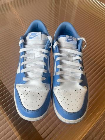 Nike Dunk low  beschikbaar voor biedingen