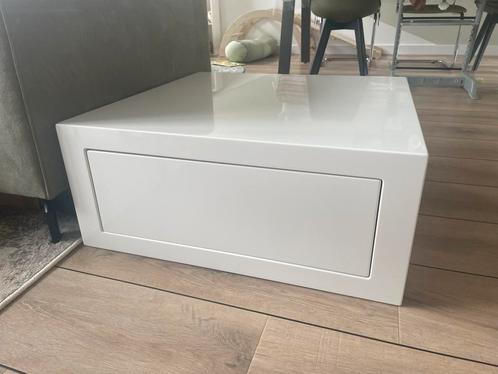 Witte salontafel / bijzettafel op wielen, Huis en Inrichting, Tafels | Bijzettafels, Gebruikt, Vierkant, Hout, Ophalen