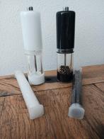 Peper en zout molen  met  korrels, Huis en Inrichting, Ophalen of Verzenden, Zo goed als nieuw