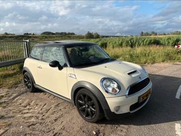 Mini 1.6 16V Cooper S 128KW 2007 Wit beschikbaar voor biedingen