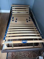 1 pers Bed met verstelbare lattenbodem, Ophalen, 90 cm, Eenpersoons, Zo goed als nieuw