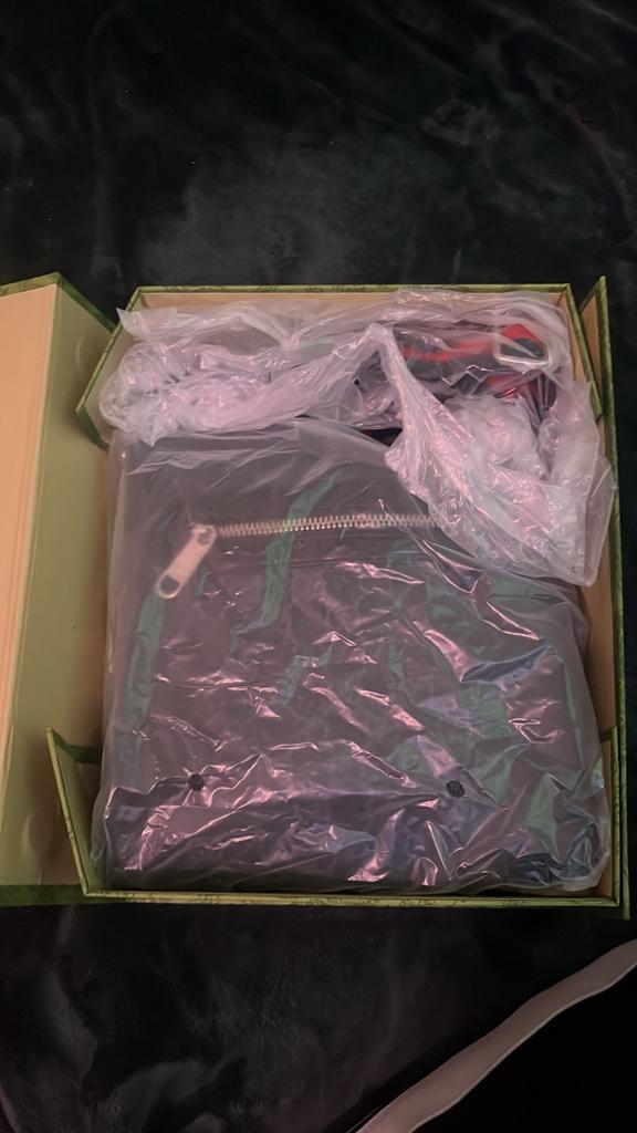 Gucci Tas - Zo goed als nieuw!, Sieraden, Tassen en Uiterlijk, Tassen | Schoudertassen, Overige merken, Verzenden, Geen idee, Zwart