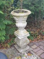 Tuinvaas op sokkel., Tuin en Terras, Bloembakken en Plantenbakken, Ophalen, Rond