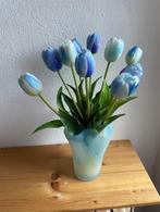 tulpen vaas met tulpen blauw, Blauw, Ophalen of Verzenden, Minder dan 50 cm, Glas