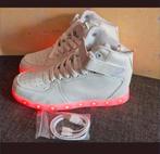 Hoge led schoenen maat 38. Binnenzool 24.3 cm, Wit, Nieuw, Ophalen of Verzenden, Sneakers of Gympen