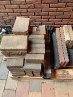 Gratis Diverse tuintegels en stenen, Tuin en Terras, Tegels en Klinkers, Ophalen, Gebruikt, Beton, Terrastegels