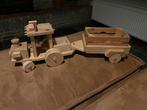 Houten traktor met kar, Ophalen, Zo goed als nieuw