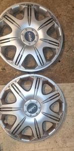 Twee wieldoppen, Ophalen, Zo goed als nieuw