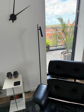 Lucide (lees) vloerlamp. Zwart beschikbaar voor biedingen