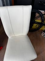 2 eetkamerstoelen wit leer (Goossens), Huis en Inrichting, Stoelen, Ophalen, Gebruikt, Twee, Wit