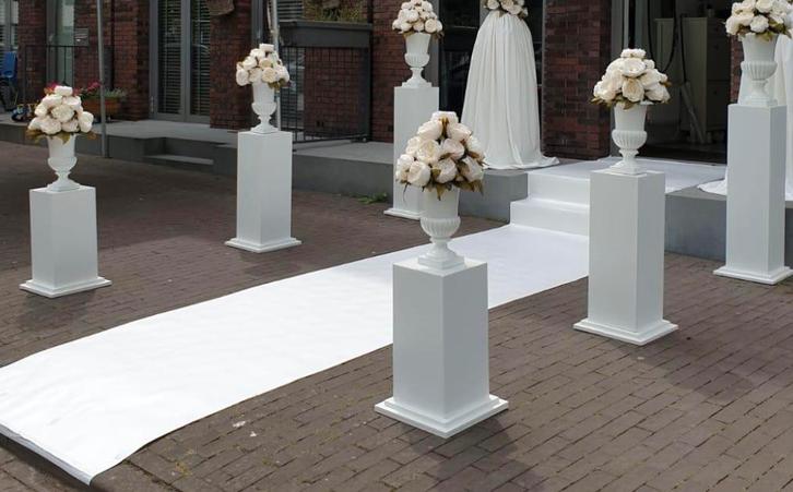 HANDMADE PILAREN ZUILEN WHITE FLOWERS WITTE ROZEN BRUILOFT, Huis en Inrichting, Woonaccessoires | Zuilen en Pilaren, Zo goed als nieuw