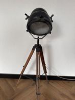 Industriële vloerlamp met statief, Huis en Inrichting, Lampen | Vloerlampen, Ophalen, Gebruikt, Hout, 100 tot 150 cm