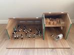 Kids Globe Stal met landbouwloods 1:32 + toebehoren, Ophalen, Zo goed als nieuw, Overige typen