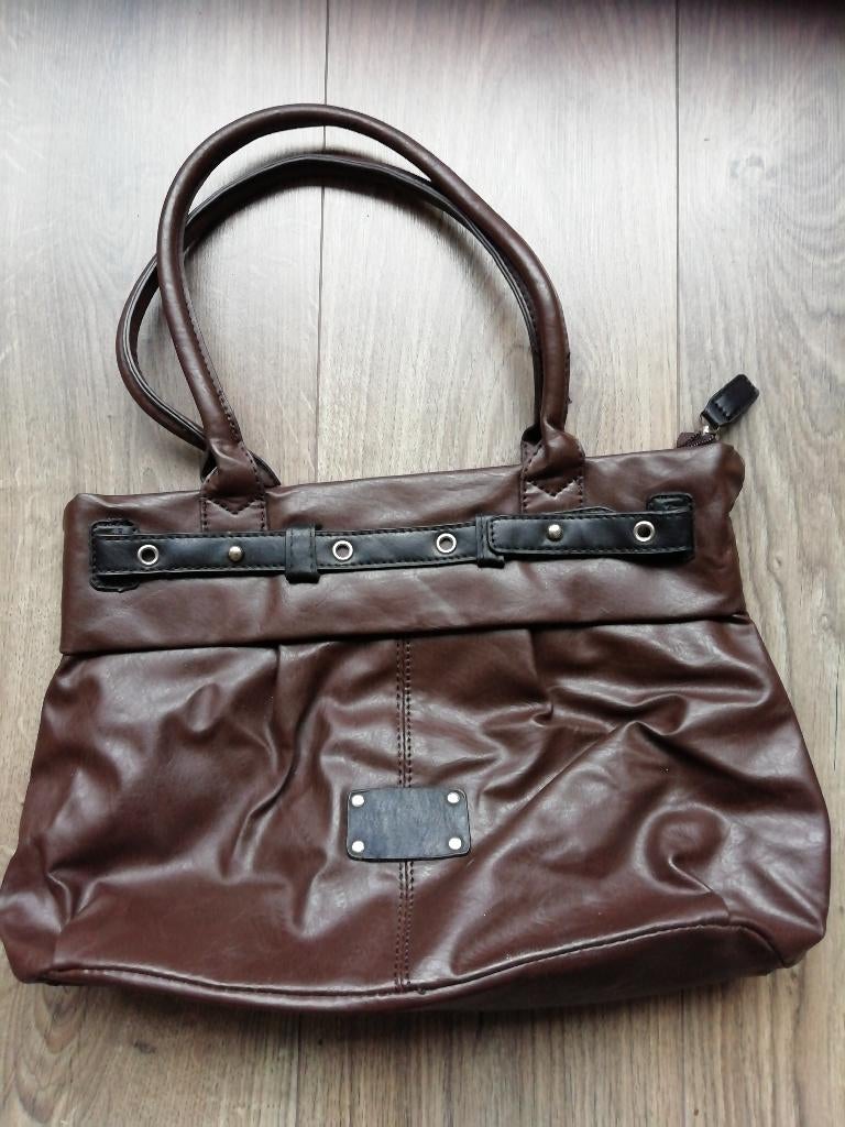 Bruine dames handtas 32 x 25 x 10 cm amper gebruikt, Ophalen of Verzenden, Zo goed als nieuw, Bruin, Handtas