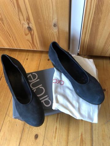 Arche pump donkerblauw maat 38,5 beschikbaar voor biedingen