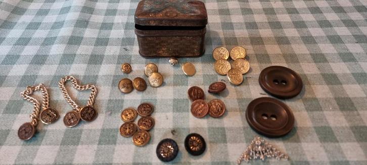 Vintage Knopen Collectie met Doos, Verzamelen, Overige Verzamelen, Gebruikt, Ophalen of Verzenden