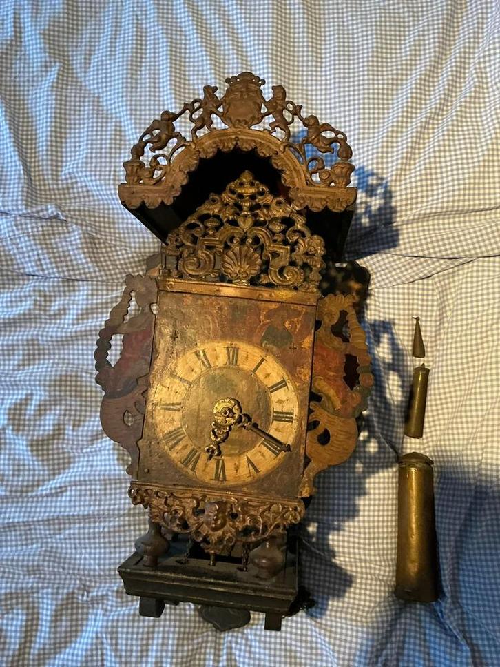Friese stoelklok uit 1880, Antiek en Kunst, Antiek | Klokken, Ophalen of Verzenden