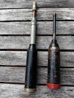 2 antieke vetspuiten, o.a. Tecalemit, Auto diversen, Autogereedschap, Ophalen of Verzenden