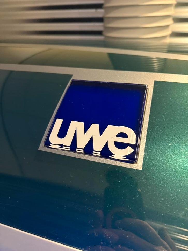 Uwe Zonnebank Lotus - Professioneel Bruinen, Witgoed en Apparatuur, Zonnebanken en Gezichtsbruiners, Gebruikt, Zonnebank dubbelzijdig