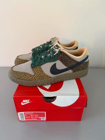 Nike dunk low safari Moss 42,5 nieuwe beschikbaar voor biedingen