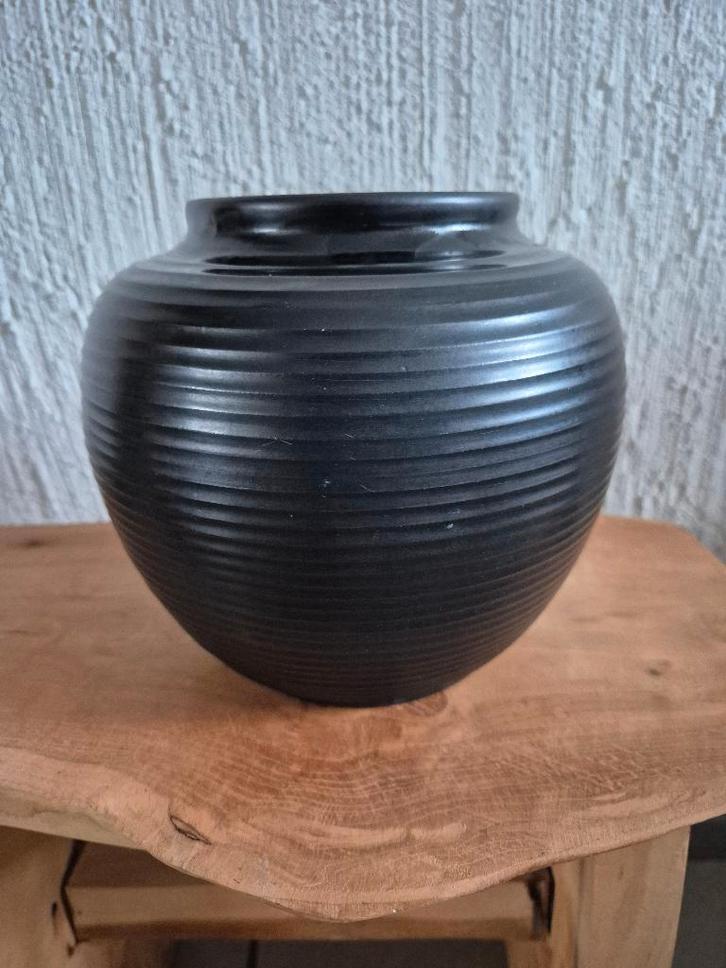 ADCO Groningen vaas zeldzaam model 1012  hoogte 16 cm, Antiek en Kunst, Antiek | Keramiek en Aardewerk, Ophalen of Verzenden