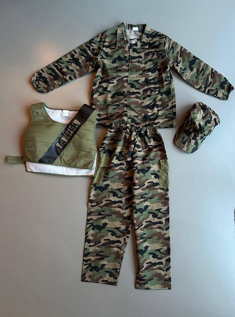 Leger / Militair pak, complete set met pet + vest, maat 152., Kinderen en Baby's, Ophalen of Verzenden, Zo goed als nieuw, 146 t/m 152