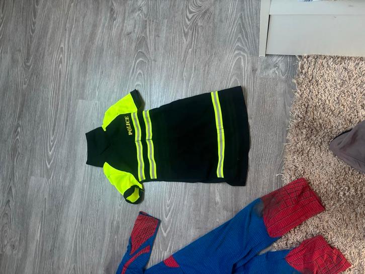 Verkleedkleding set - Themafeest/Carnaval, Kinderen en Baby's, Carnavalskleding en Verkleedspullen, Gebruikt, Jongen of Meisje