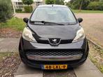 Peugeot 107 1.0 12V 3DR 2010 Zwart, Auto's, Peugeot, Voorwielaandrijving, Stof, Zwart, 4 stoelen