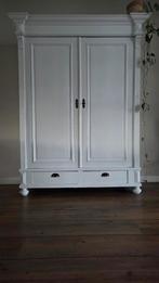 Mooie witte brocante kast, Antiek en Kunst, Curiosa en Brocante, Ophalen
