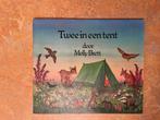Molly Brett - Twee in een tent, Boeken, Kinderboeken | Kleuters, Ophalen of Verzenden, Zo goed als nieuw, Fictie algemeen