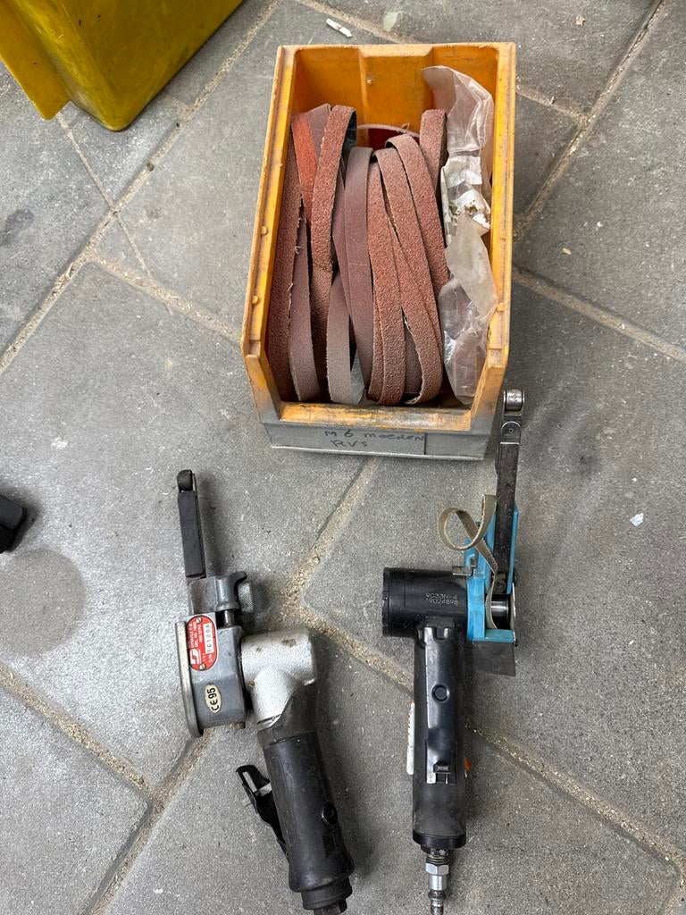 Pneumatische Bandschuurmachines met Schuurpapier, Doe-het-zelf en Verbouw, Gereedschap | Overige machines, Ophalen, Gebruikt