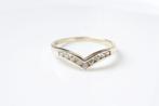 14 Karaat Gouden V Ring Met Zirkonia, Ophalen of Verzenden, Zo goed als nieuw, 17 tot 18, Dame
