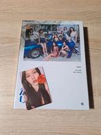 TWICE kpop album met photocard, Ophalen of Verzenden, Zo goed als nieuw, Cd of Plaat