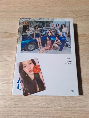 TWICE kpop album met photocard beschikbaar voor biedingen