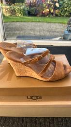 UGG Australia model Jullita, Kleding | Dames, Schoenen, UGG, Bruin, Ophalen of Verzenden, Zo goed als nieuw