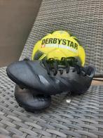 Prachtige voetbal schoenen 2 keer gedragen., Maat XS of kleiner, Ophalen of Verzenden, Zo goed als nieuw, Schoenen