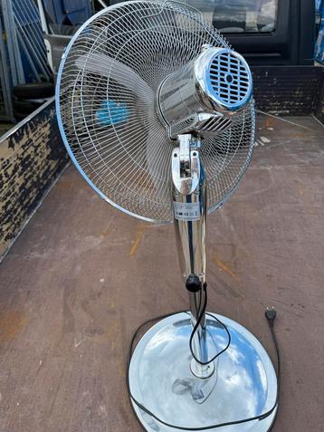Goed Werkende Statiefventilator beschikbaar voor biedingen